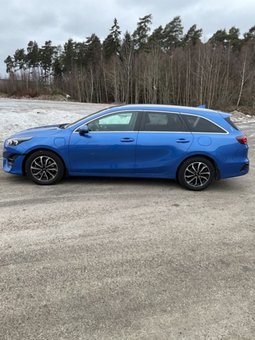 1472980-2 Kia Ceed Sportswagon Plug-in Hybrid DCT, 141hp, 2022