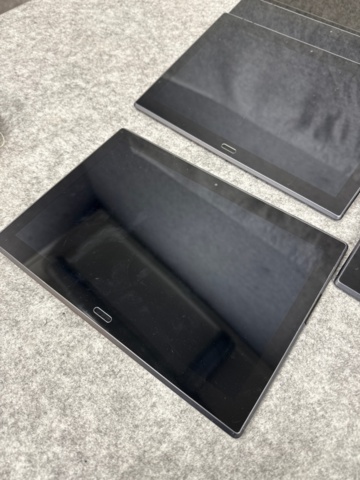 1368631-2 Surfplattor 10 st - Lenovo TB-X704L