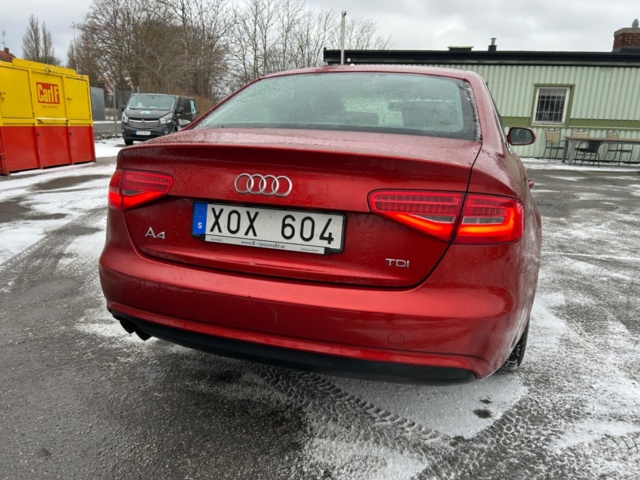 1436096-6 Audi A4 Sedan 2.0 TDI DPF Manuell, 163hk, 2013