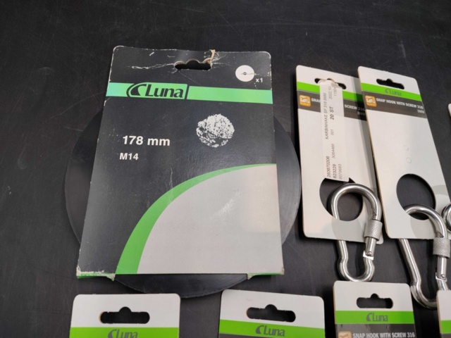 1480389-3 Carabiners, 11 pcs, Support plate 1 pc - Luna