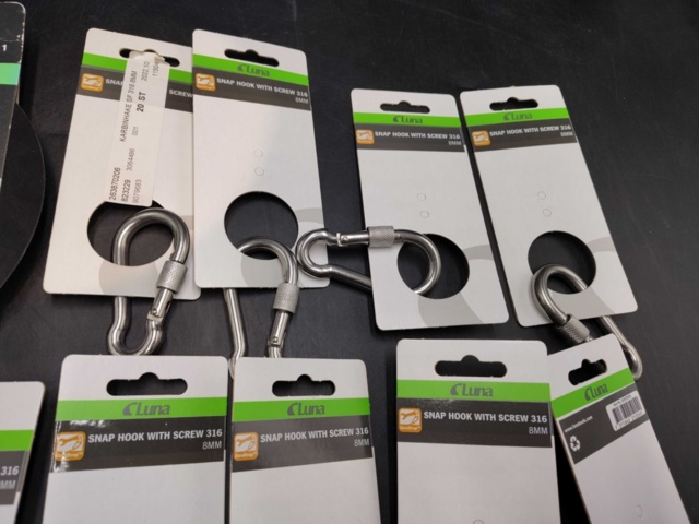 1480389-4 Carabiners, 11 pcs, Support plate 1 pc - Luna