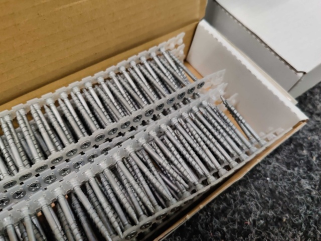 1480790-5 Ca 8000 st Trallskruv bandad 4,8x47mm