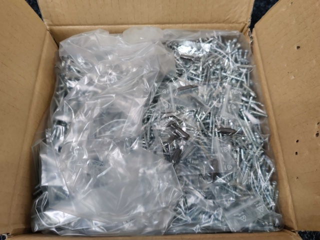 1481110-5 About 5000 pcs. Floor & molding screw Grabber 4.0x48mm