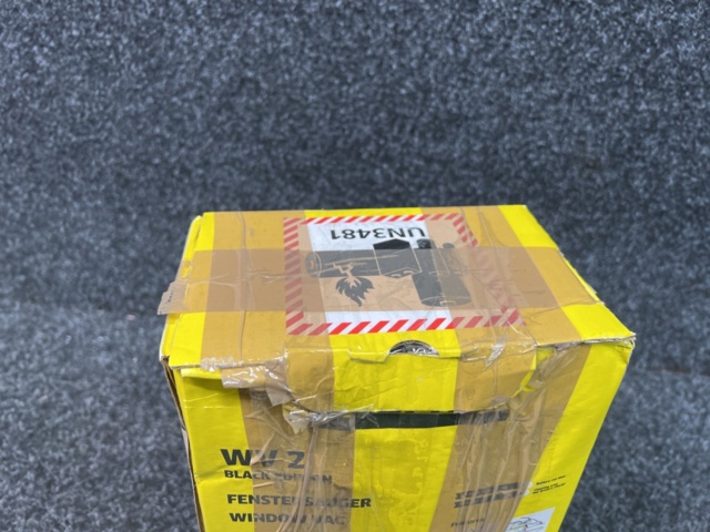 1481293-3 Battery-powered window cleaner Kärcher WV2