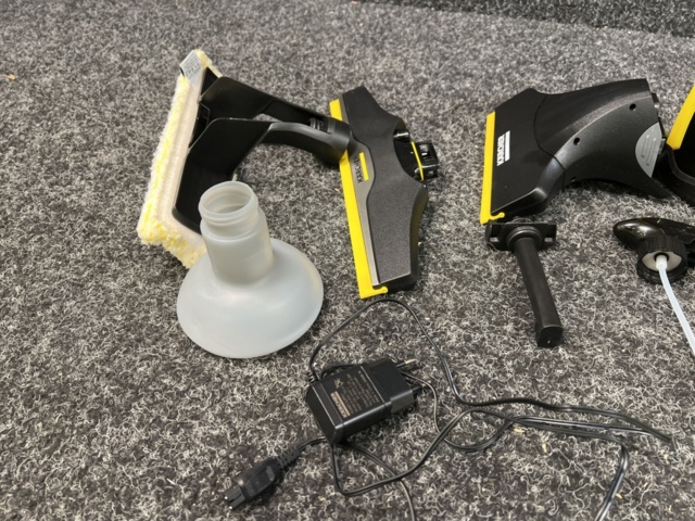 1481295-8 Battery-powered window cleaner Kärcher WV2