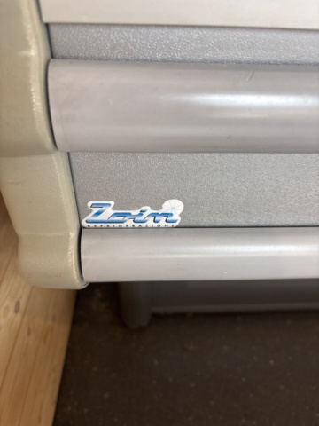 1444958-8 Refrigerated delicatessen counter – Zoin JINNY 200 V Curvo