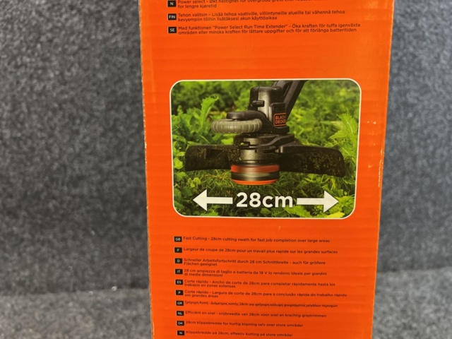 1481355-4 Grästrimmer Black+Decker  STC1820PC