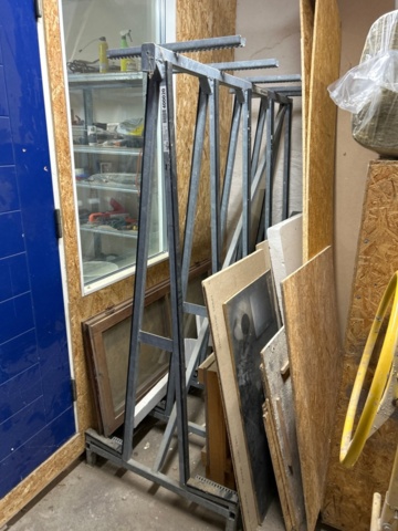 1410934-16 Samling med diverse glaspartier och glasställ