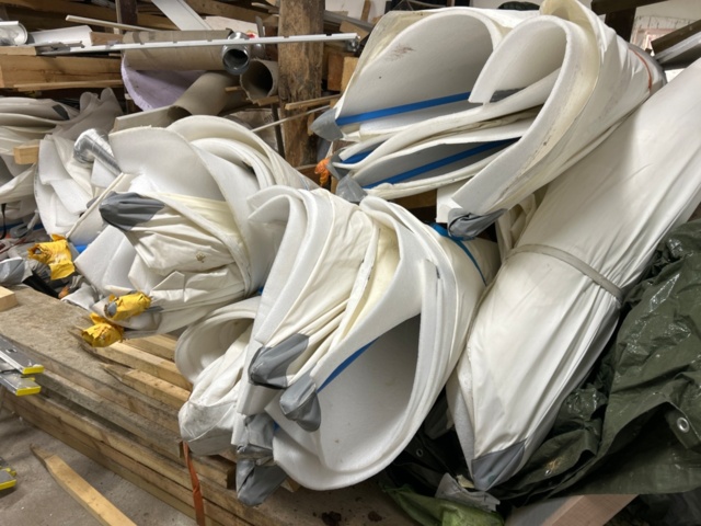 1410942-22 Window renovation workstation