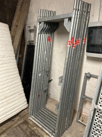 1410937-3 Byggställning - stålplattformar och ramar - Altrad