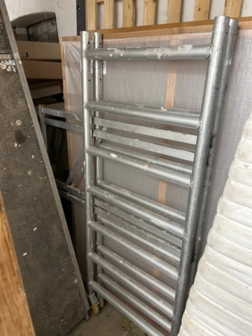 1410938-2 Arbetsställningar 2 st med plattformar