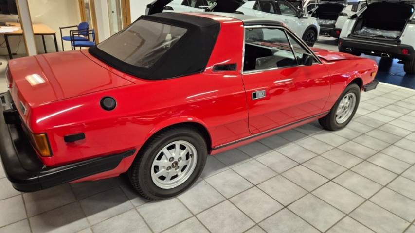 1481448-14 Lancia Beta Zagato Spider 110hk  1981