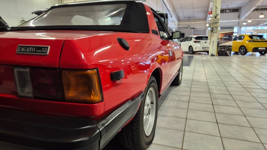 1481448-18 Lancia Beta Zagato Spider 110hk  1981