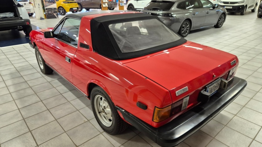 1481448-19 Lancia Beta Zagato Spider 110hk  1981