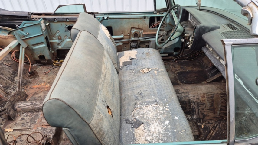 1481450-25 Chrysler Imperial Crown convertible 1961 reparationsobjekt