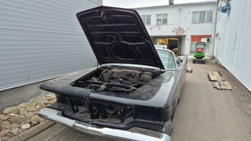 1481450-29 Chrysler Imperial Crown convertible 1961 reparationsobjekt