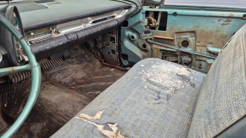 1481450-52 Chrysler Imperial Crown convertible 1961 reparationsobjekt