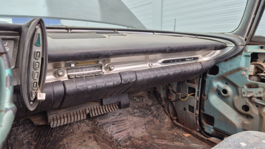 1481450-53 Chrysler Imperial Crown convertible 1961 reparationsobjekt