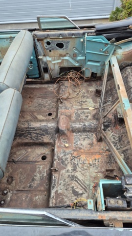 1481450-55 Chrysler Imperial Crown convertible 1961 reparationsobjekt