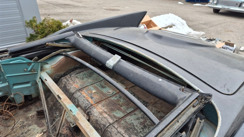 1481450-56 Chrysler Imperial Crown convertible 1961 reparationsobjekt