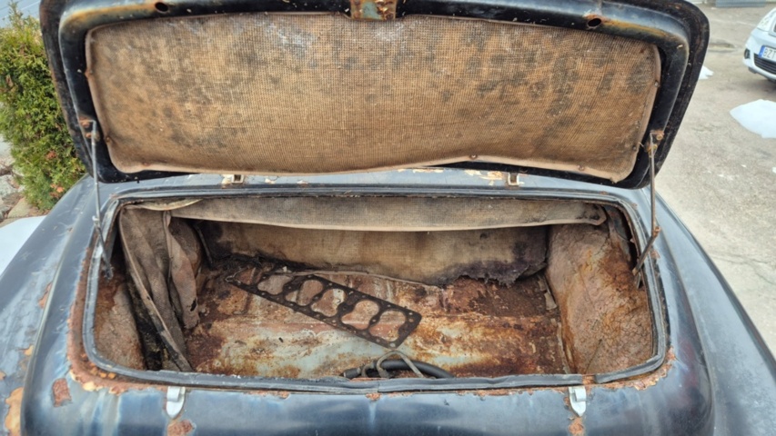 1481452-40 Lincoln Continental 1948 reparationsobjekt