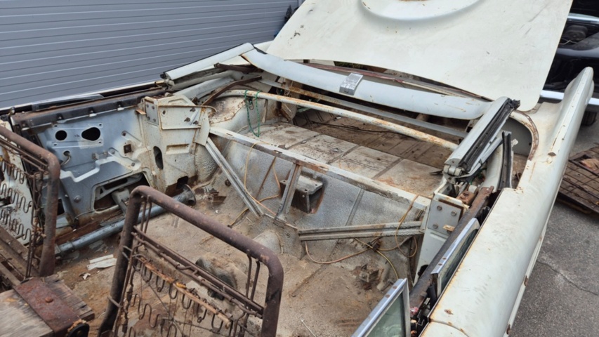 1481453-28 Chrysler Imperial Crown cab 1960 reparationsobjekt