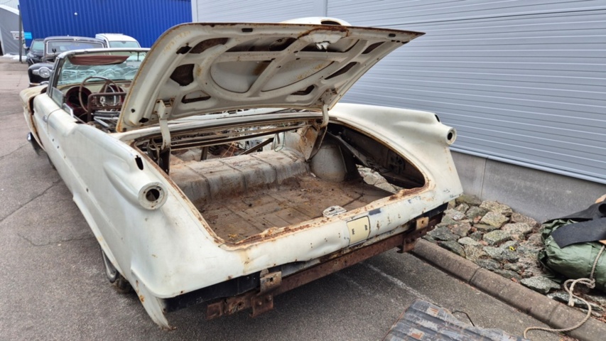 1481453-10 Chrysler Imperial Crown cab 1960 reparationsobjekt