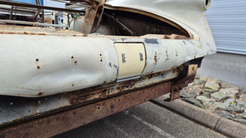 1481453-75 Chrysler Imperial Crown cab 1960 reparationsobjekt