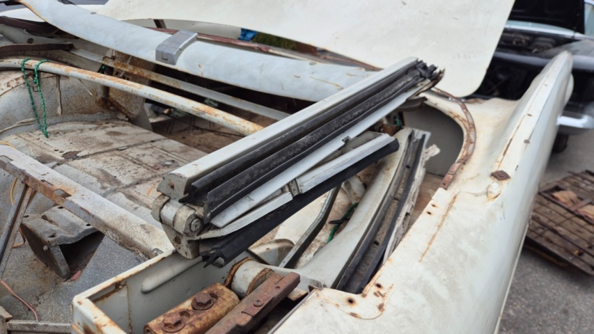 1481453-83 Chrysler Imperial Crown cab 1960 reparationsobjekt