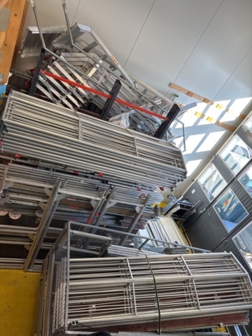 1469067-1 Stort parti med byggställningar (ram och fallskydd/tak) - Aboma RSS, Altrad, Monzon m.fl.