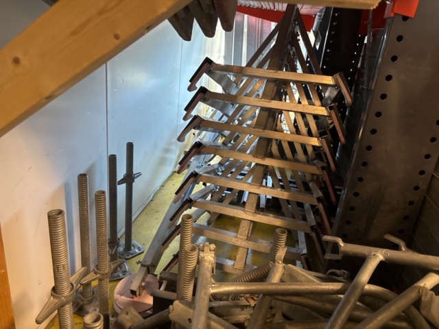 1469067-22 Stort parti med byggställningar (ram och fallskydd/tak) - Aboma RSS, Altrad, Monzon m.fl.