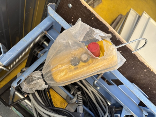 1469068-3 Panelhiss med tillbehör - Geda Lift 200 Standard -2019