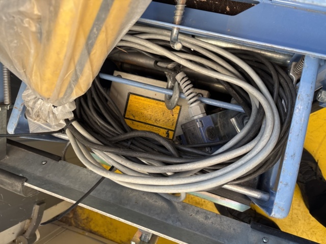 1469068-4 Panelhiss med tillbehör - Geda Lift 200 Standard -2019