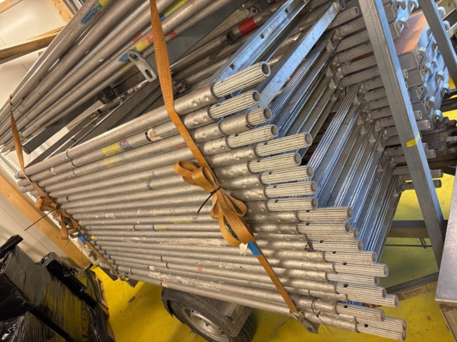 1469069-11 Ställningssläp med ramställningsdelar - Monzon 6265H30 / Tysse