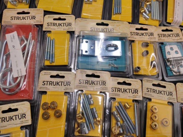 1480426-7 Construction fittings, mixed lot – Scandinavia Structure, furniture fittings, screw joints