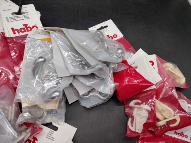 1480427-4 Building hardware, mixed lot - Habo, door handles, hooks, door stops