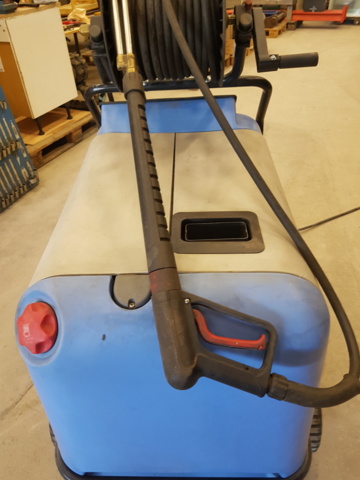 1444933-13 Hot water washer Kränzle Therm 895 (with hose reel)