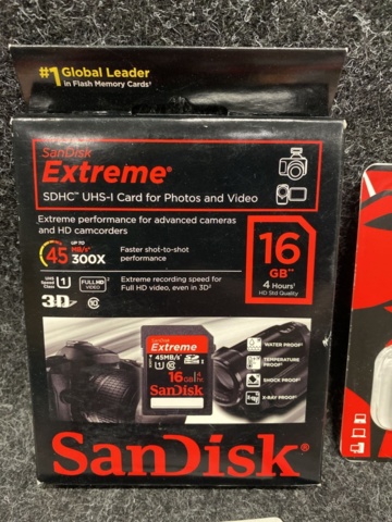 1481682-4 Minneskort & USB-minne, Kingston & SanDisk