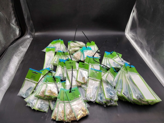 1480429-1 Lot of hooks and eye screws, ESSVE