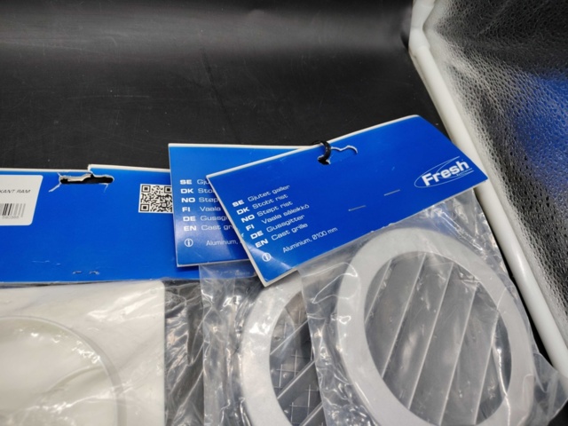 1480430-6 Ventilation details, lot, Fresh – valves, grilles, hose clamps