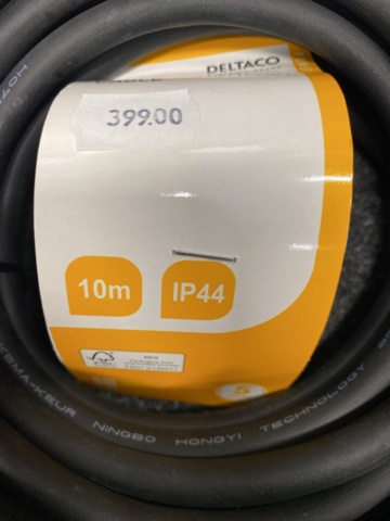 1481685-7 Assortment of power strips & extension cables