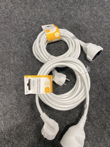 1481685-10 Assortment of power strips & extension cables
