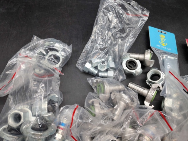 1480433-3 Kopplingar och byggbeslag, parti