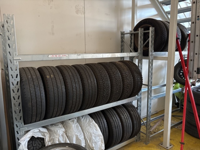 1469085-1 Deck rack x2 sections