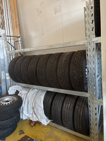 1469085-6 Deck rack x2 sections