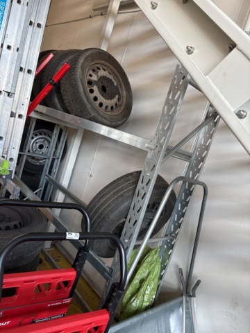 1469085-5 Deck rack x2 sections