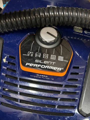 1410965-7 Office equipment - Height-adjustable desk, vacuum cleaner, printer and shelves