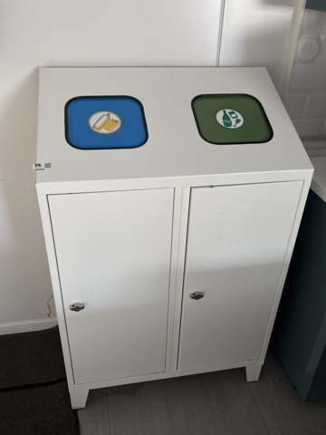1469088-1 Sorting cabinet for recycling