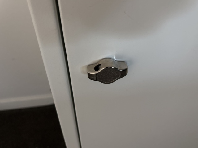 1469088-5 Sorting cabinet for recycling