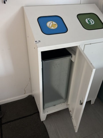 1469088-3 Sorting cabinet for recycling